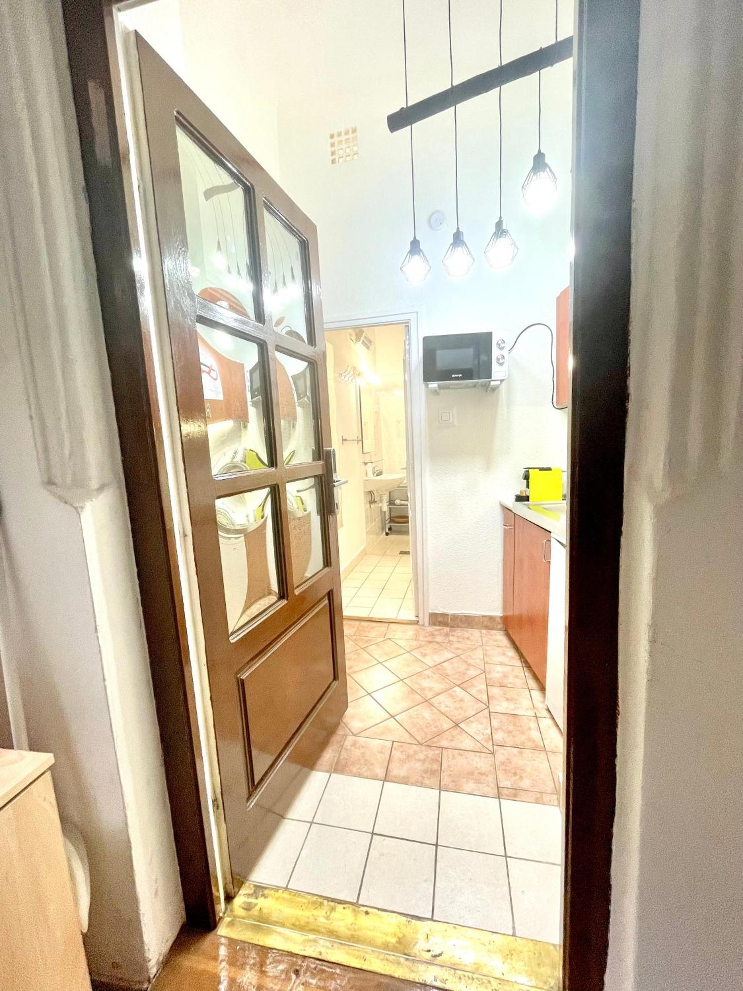 Small Cosy Apartment Near The Famous Westend City Center บูดาเปสต์ ภายนอก รูปภาพ