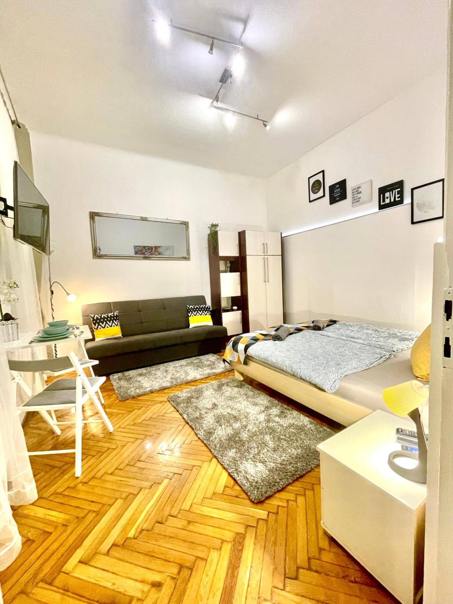 Small Cosy Apartment Near The Famous Westend City Center บูดาเปสต์ ภายนอก รูปภาพ