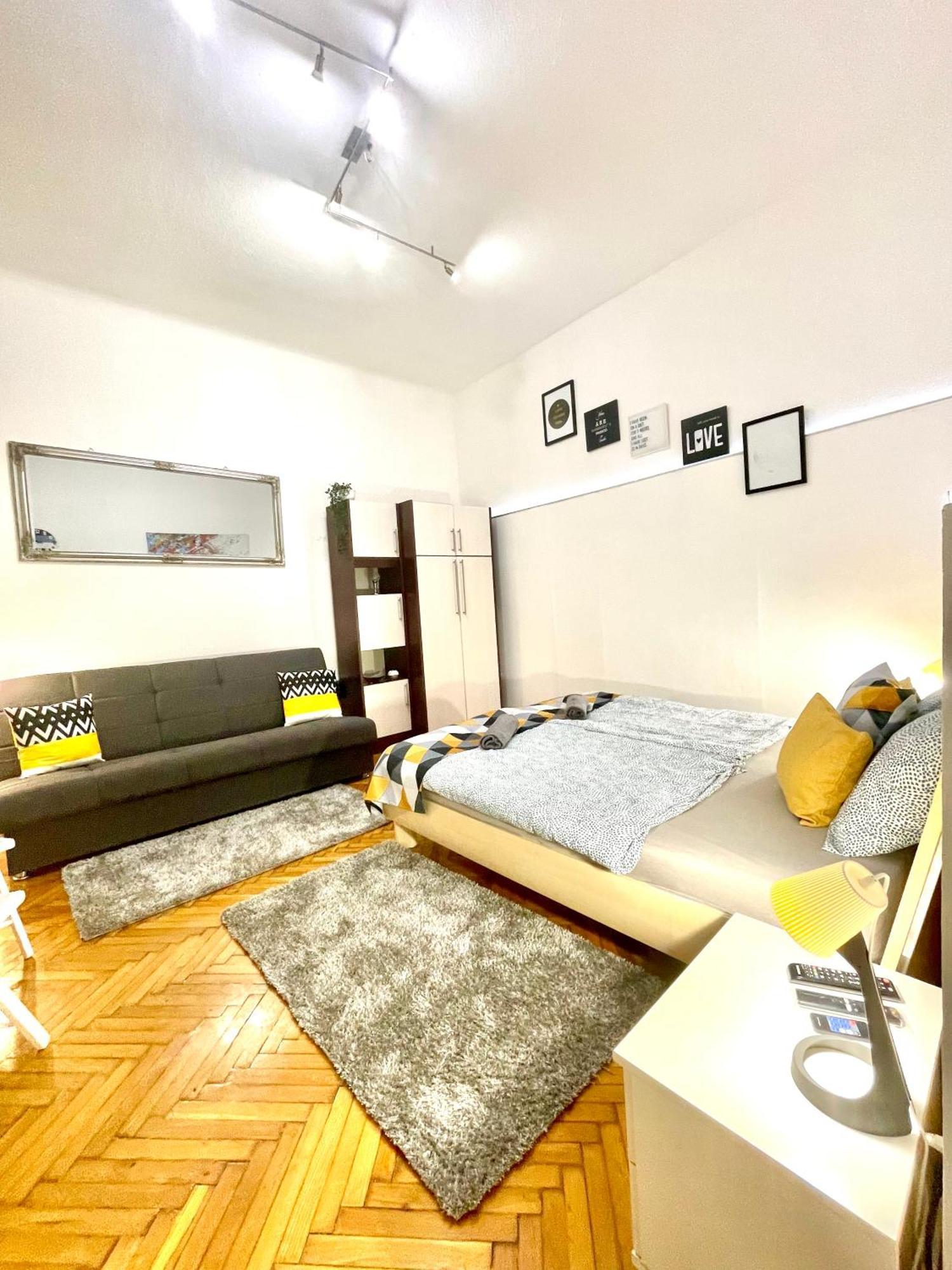 Small Cosy Apartment Near The Famous Westend City Center บูดาเปสต์ ภายนอก รูปภาพ