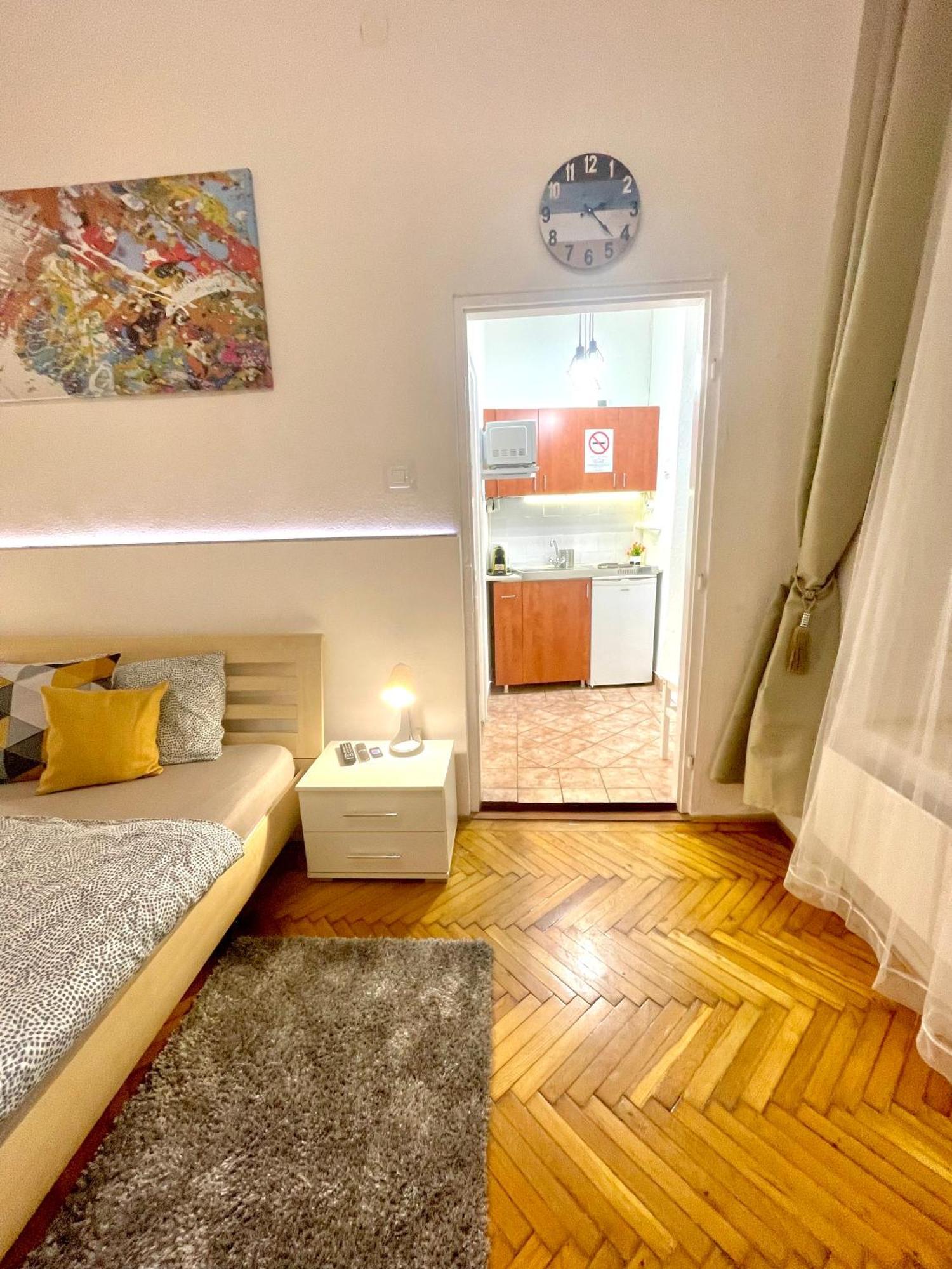 Small Cosy Apartment Near The Famous Westend City Center บูดาเปสต์ ภายนอก รูปภาพ