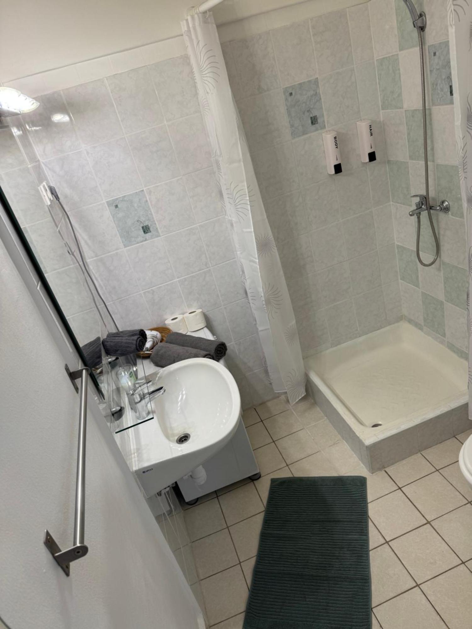 Small Cosy Apartment Near The Famous Westend City Center บูดาเปสต์ ภายนอก รูปภาพ